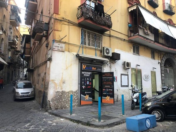 negozio in vendita a Napoli