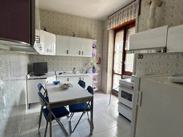 intera palazzina in vendita a Napoli in zona Barra