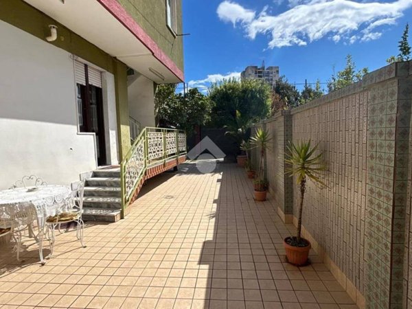 intera palazzina in vendita a Napoli in zona Barra
