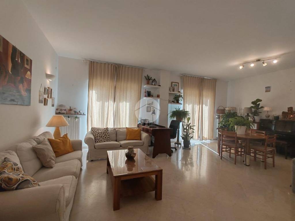appartamento in vendita a Napoli in zona Arenella