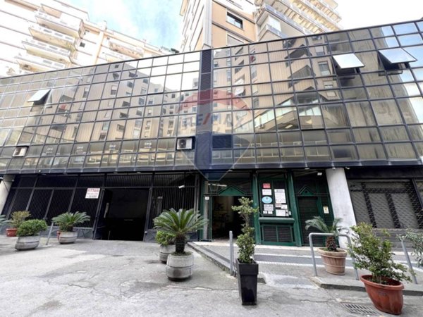 ufficio in vendita a Napoli in zona Mercato