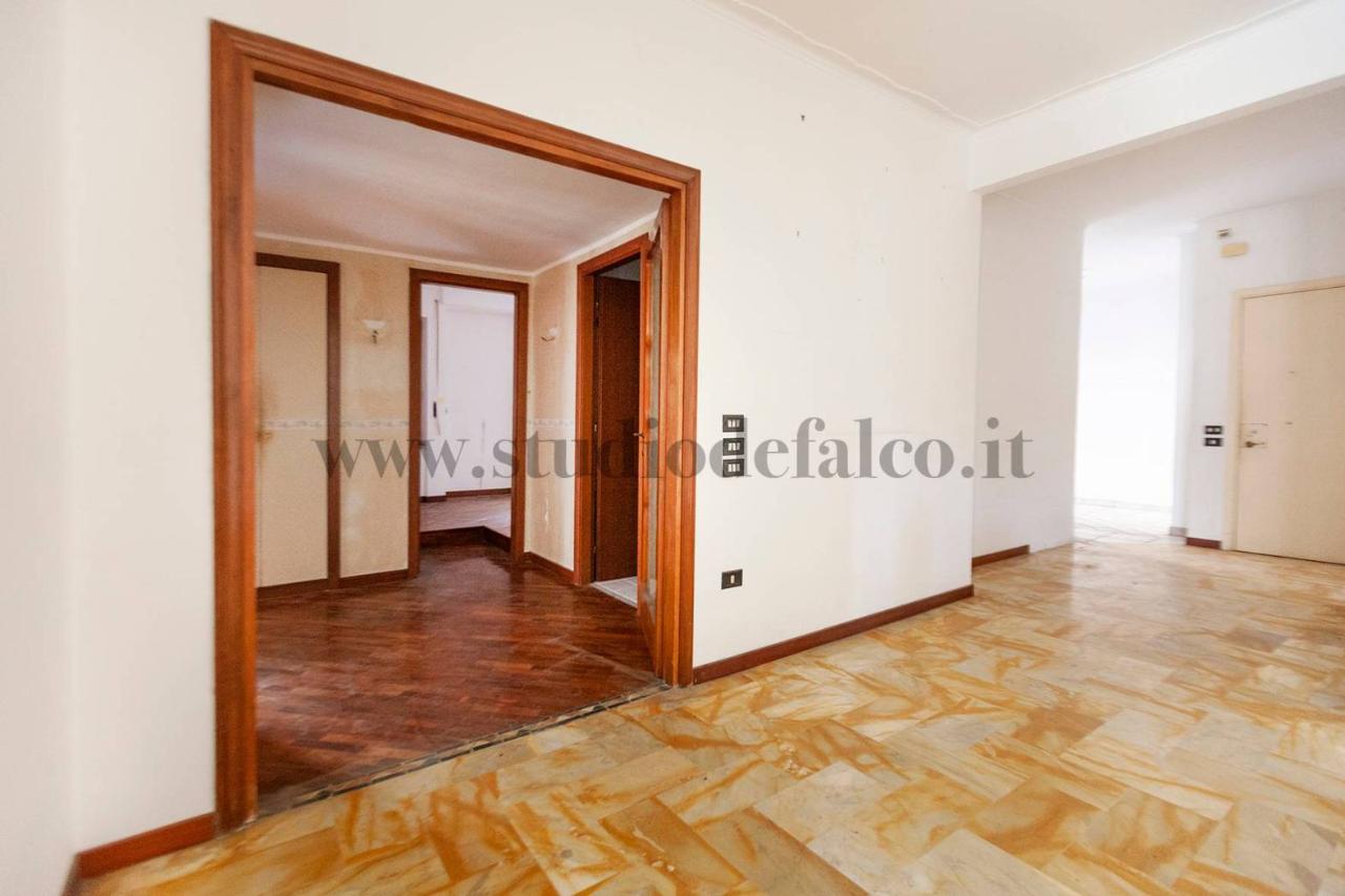appartamento in vendita a Napoli in zona Posillipo