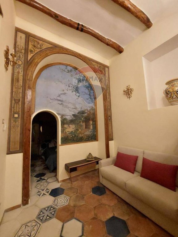 casa indipendente in vendita a Napoli in zona Arenella