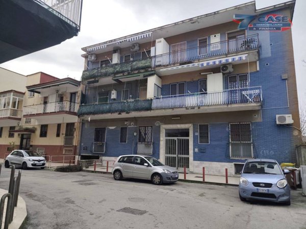 appartamento in vendita a Napoli in zona Fuorigrotta
