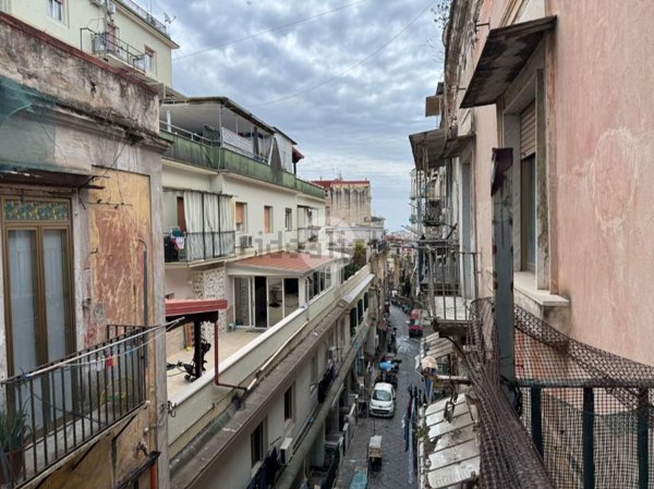 appartamento in vendita a Napoli in zona Stella