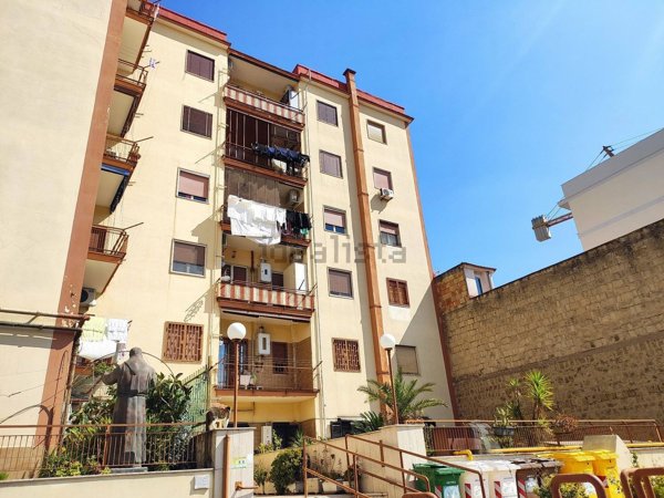 appartamento in vendita a Napoli in zona Secondigliano