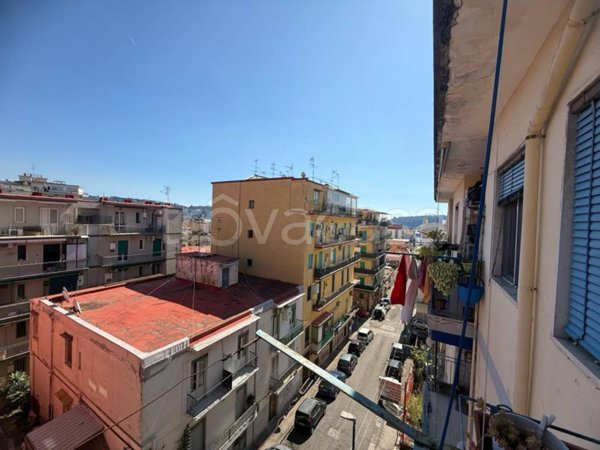 appartamento in vendita a Napoli in zona Bagnoli