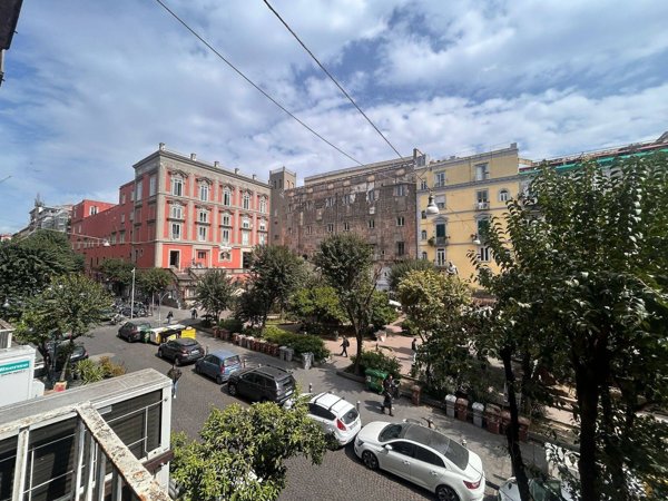 appartamento in vendita a Napoli in zona San Lorenzo