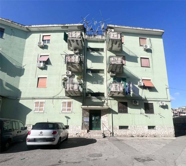appartamento in vendita a Napoli in zona Secondigliano