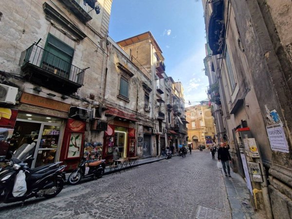 appartamento in vendita a Napoli in zona Stella