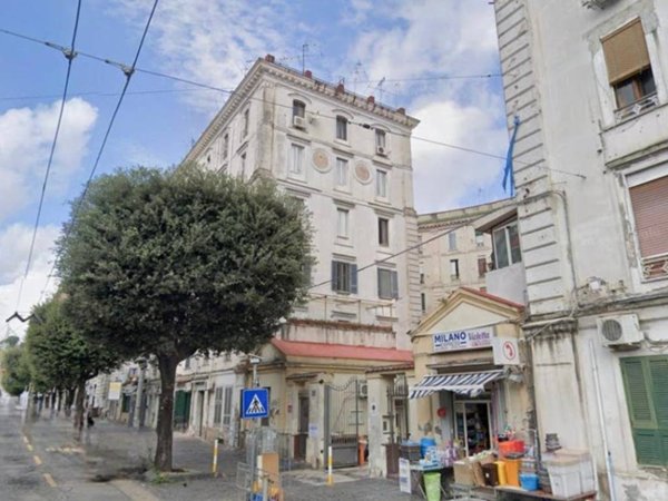 appartamento in vendita a Napoli in zona Stella