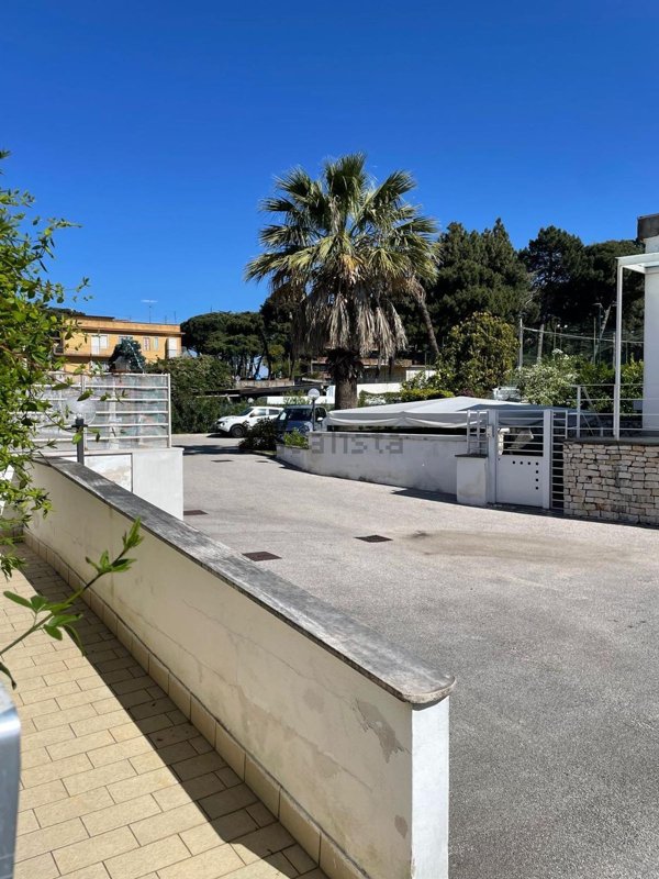 casa indipendente in vendita a Napoli in zona Chiaiano