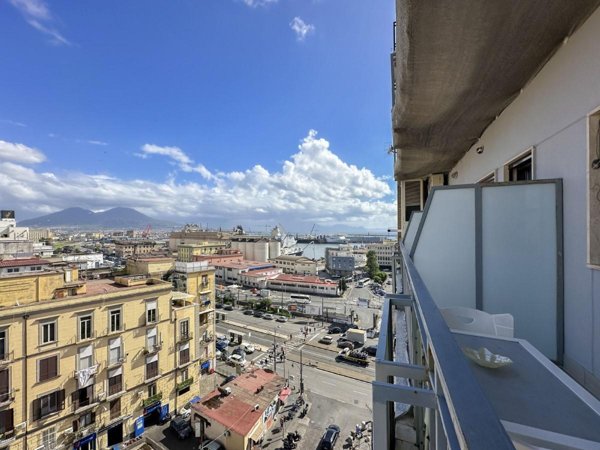 appartamento in vendita a Napoli in zona Pendino / San Giuseppe