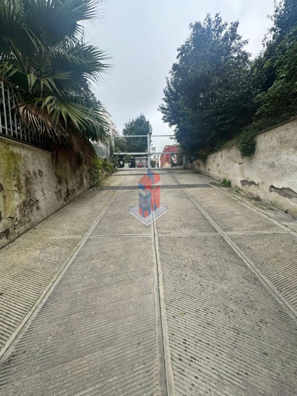 negozio in vendita a Napoli in zona Vomero