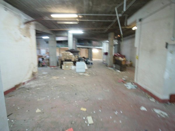 negozio in vendita a Napoli in zona Bagnoli