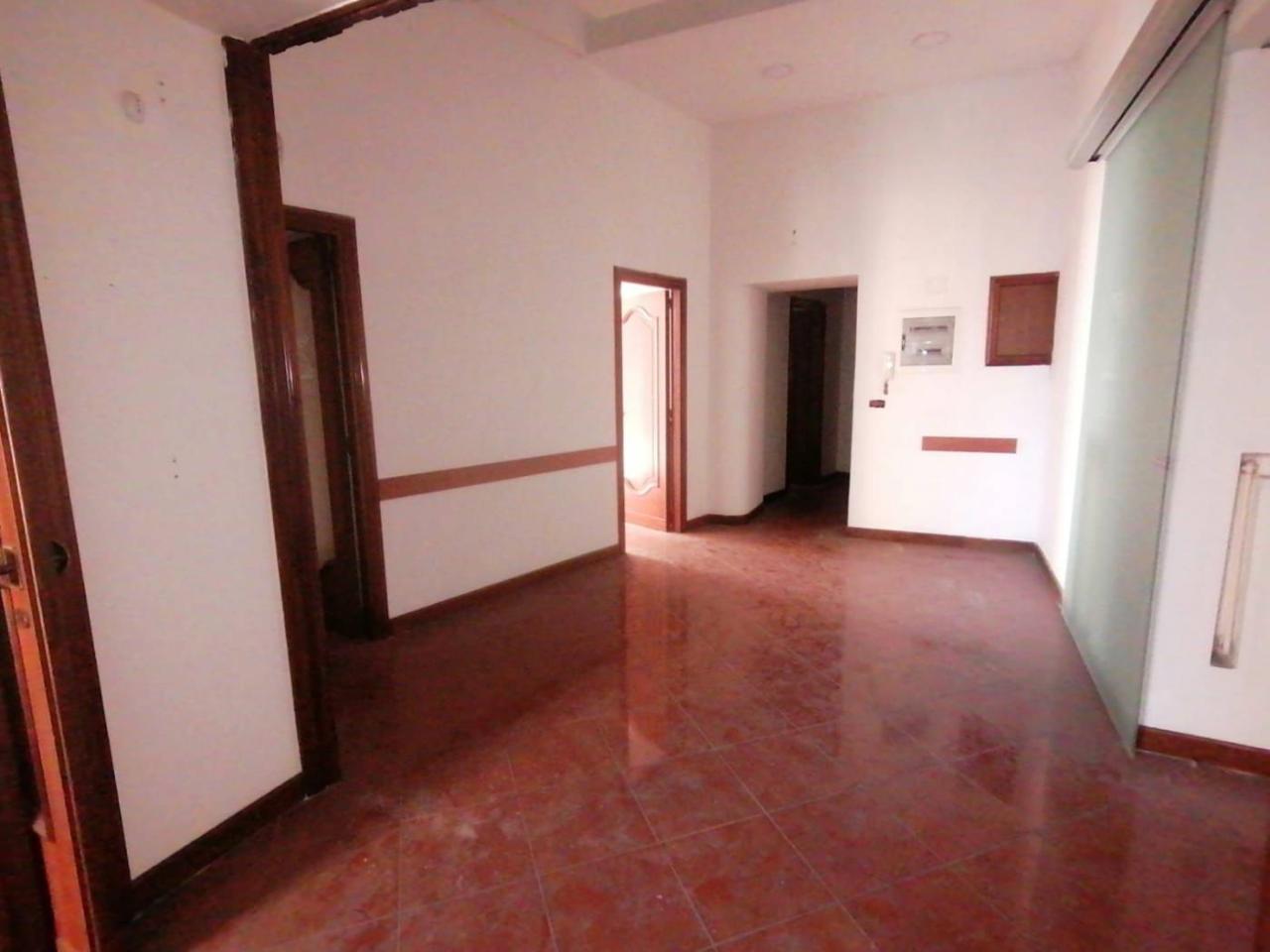 appartamento in vendita a Napoli in zona Stella