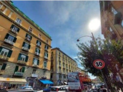 appartamento in vendita a Napoli in zona Stella
