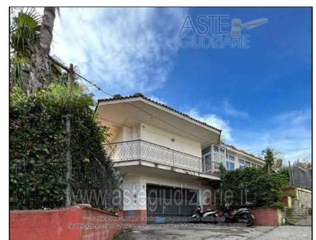 casa indipendente in vendita a Napoli
