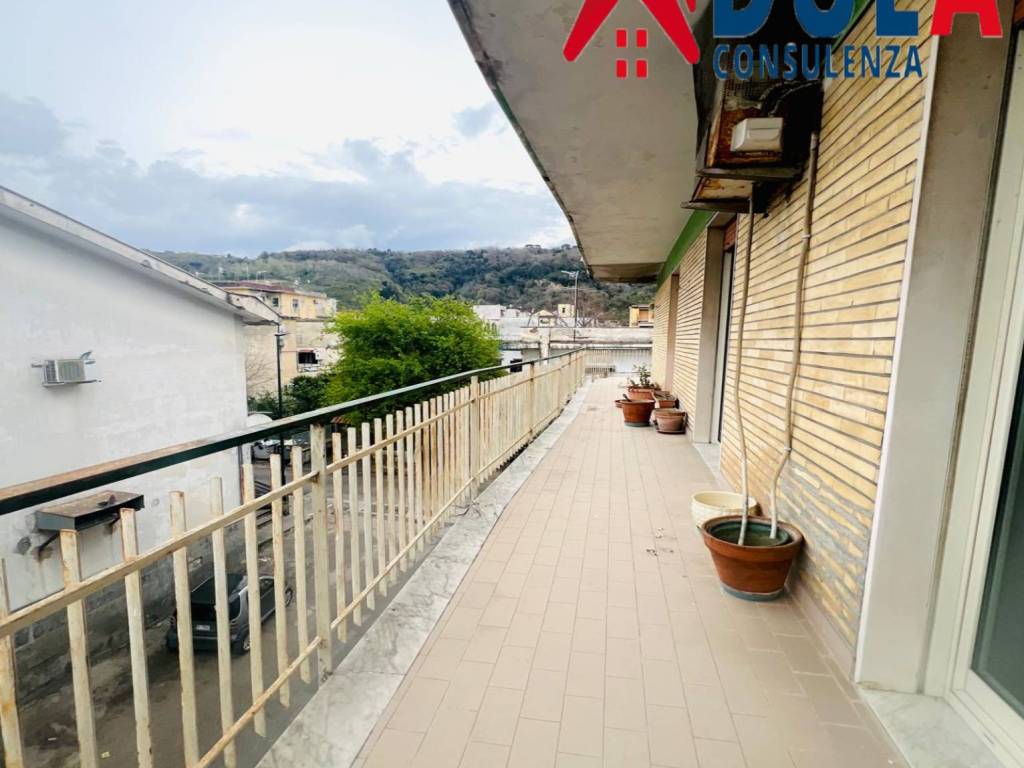appartamento in vendita a Napoli in zona Pianura