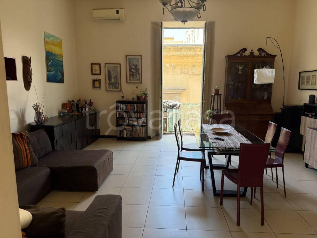 appartamento in vendita a Napoli in zona San Ferdinando