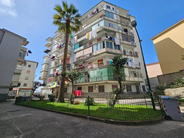 appartamento in vendita a Napoli in zona Bagnoli