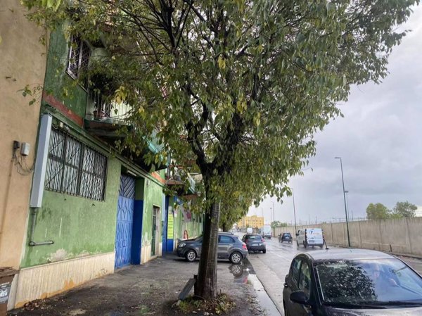 appartamento in vendita a Napoli in zona Barra