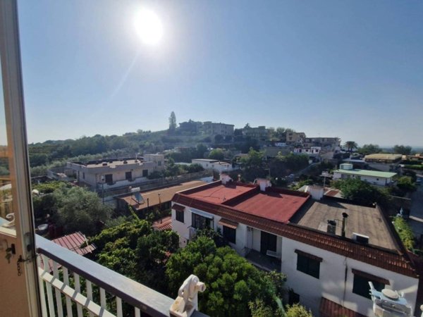 appartamento in vendita a Napoli in zona Pianura