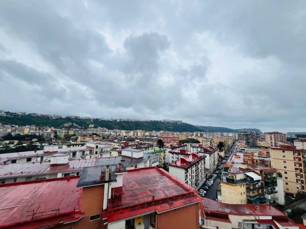 appartamento in vendita a Napoli in zona Fuorigrotta
