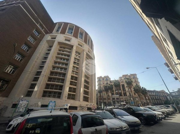 locale di sgombero in vendita a Napoli in zona Montecalvario