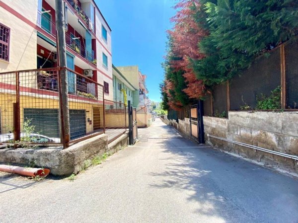 appartamento in vendita a Napoli in zona Bagnoli