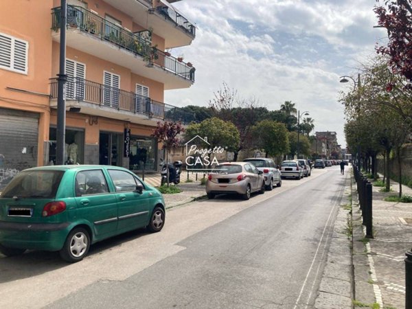 appartamento in vendita a Napoli in zona Barra