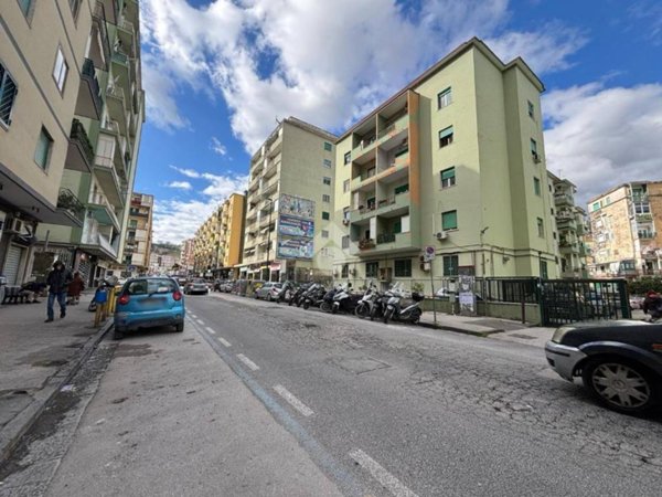 appartamento in vendita a Napoli in zona Fuorigrotta