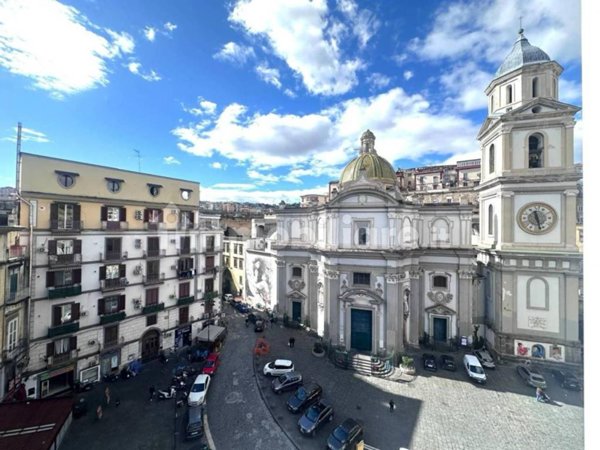appartamento in vendita a Napoli in zona Stella