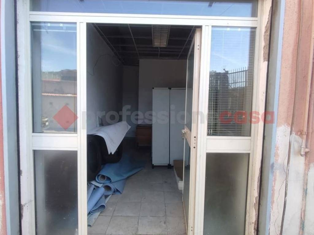 ufficio in vendita a Napoli in zona Fuorigrotta