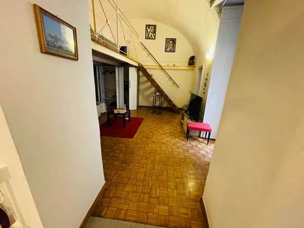 appartamento in vendita a Napoli in zona Chiaia