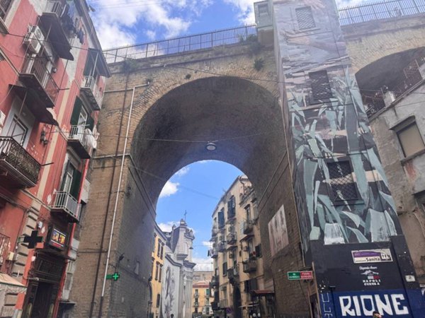 appartamento in vendita a Napoli in zona Stella