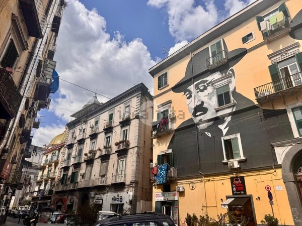 appartamento in vendita a Napoli in zona Stella