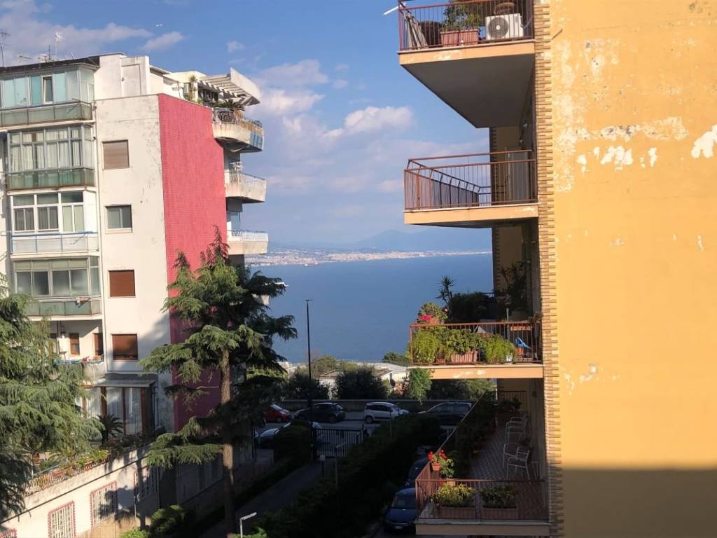 appartamento in vendita a Napoli in zona Posillipo