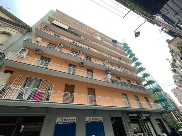 appartamento in vendita a Napoli in zona Stella