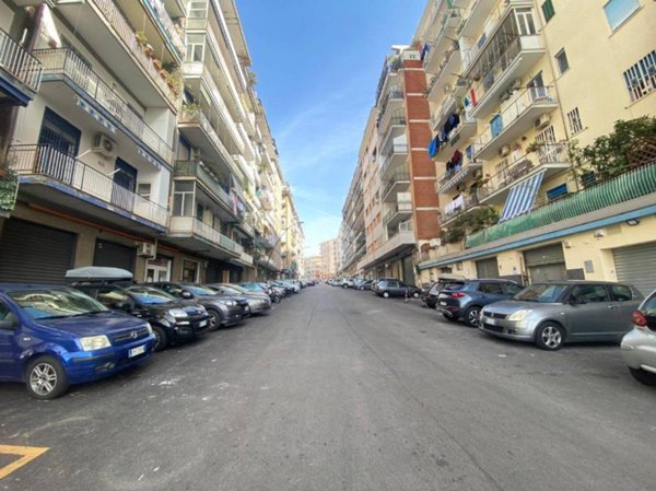 appartamento in vendita a Napoli in zona Fuorigrotta