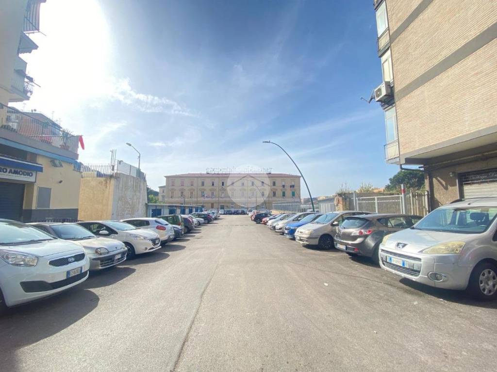 appartamento in vendita a Napoli in zona Fuorigrotta