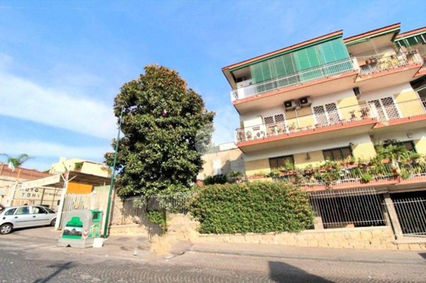 appartamento in vendita a Napoli in zona Bagnoli