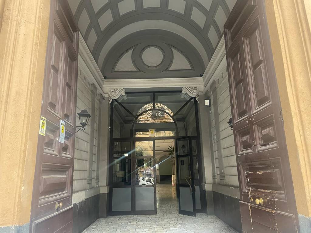 appartamento in vendita a Napoli in zona Pendino / San Giuseppe