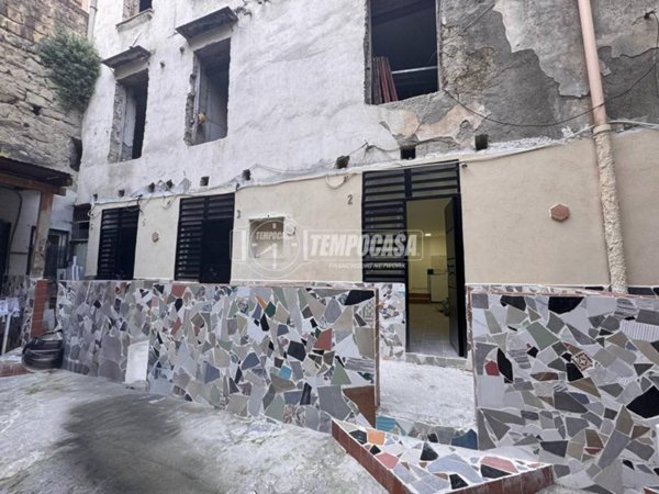 appartamento in vendita a Napoli in zona Stella