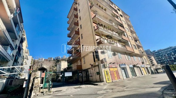 appartamento in vendita a Napoli in zona Fuorigrotta