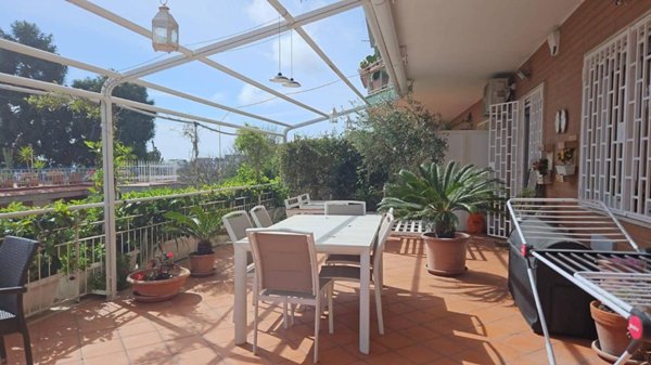 appartamento in vendita a Napoli in zona Posillipo
