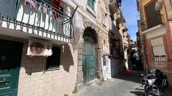 appartamento in vendita a Napoli in zona Stella