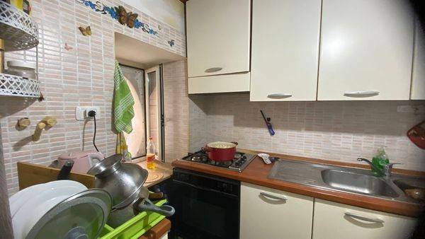 appartamento in vendita a Napoli in zona Stella