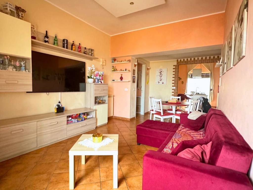 appartamento in vendita a Napoli in zona Piscinola