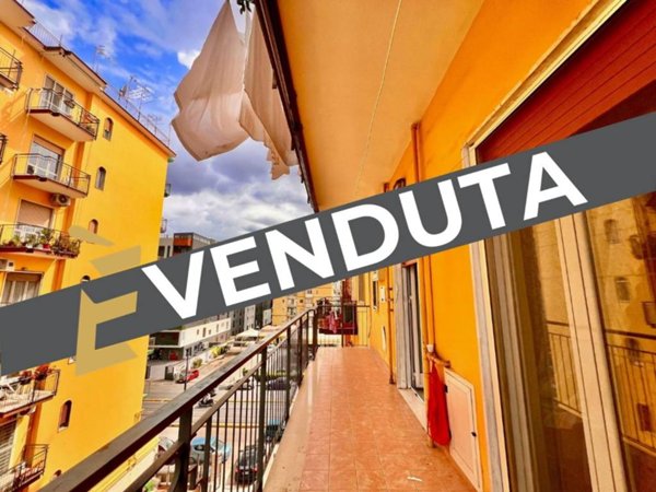 appartamento in vendita a Napoli in zona Poggioreale